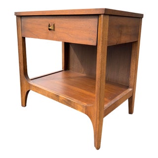 1960s Broyhill Brasilia Nightstand with Brass Hardware in Mid Century Modern Design For Sale