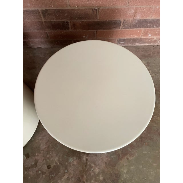 Cream Pair of 1970s 70s Space Age Fiberglass Round Drum Side Tables Coffee Table a Pair For Sale - Image 8 of 11