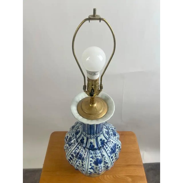 Oriental Chinese Ming Dynasty Style Blue & White Table Lamp W Org Shades, a Pair For Sale In New York - Image 6 of 15