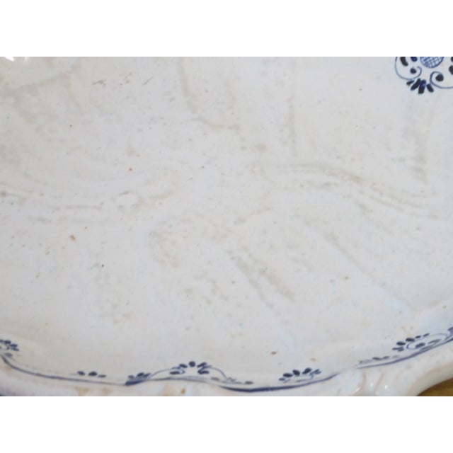 18th Century Italian platter, hand painted design.