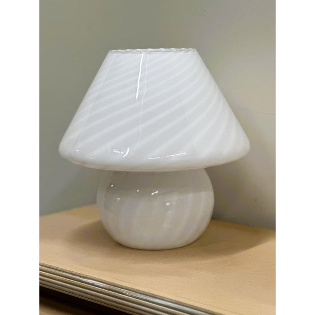Vintage Italian White Swirl Glass Mushroom Lamp, 1970 For Sale - Image 13 of 16