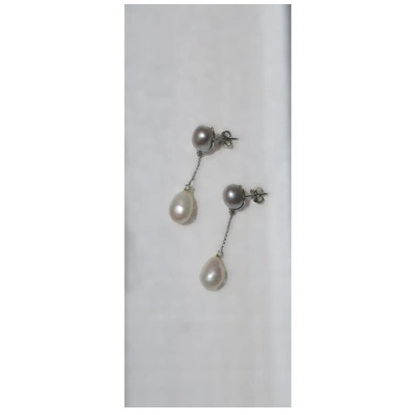 Metal Italian Grey and White Pearl Diamond White Gold Dangle Earrings, Pair For Sale - Image 7 of 7