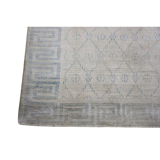 Early 20th Century Indian Cotton Agra Carpet For Sale In New York - Image 6 of 9