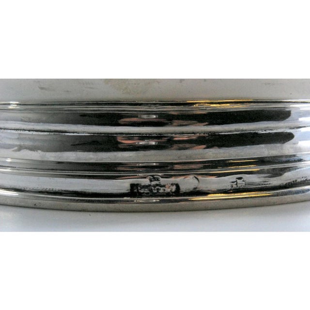 Silver Chamber Pot with Circular Base Reliefs and Knob, in Good conditions.