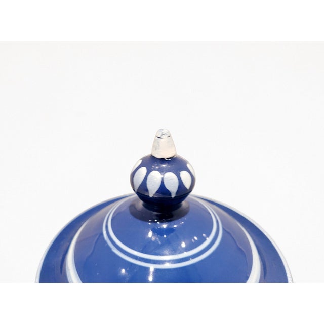 Mid-Century Modern Renaissance Revival Italian Blue and White Apothecary Jar, 1950s For Sale - Image 3 of 12
