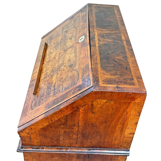 Queen Anne Walnut Bureau, 1705 For Sale - Image 9 of 18