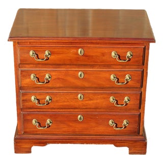 1980s Henkel-Harris Mahogany Nightstand For Sale