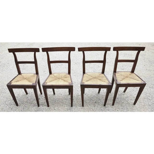 Set of 4 walnut chairs with straw seat from the mid-19th century in good condition, for daily use it is advisable to have...