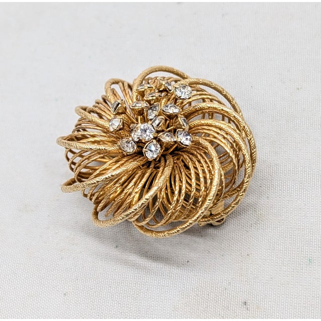 Mid-Century Modern Vintage 1960s Signed Castlecliff Goldtone & Clear Rhinestone Flower Brooch For Sale - Image 3 of 8