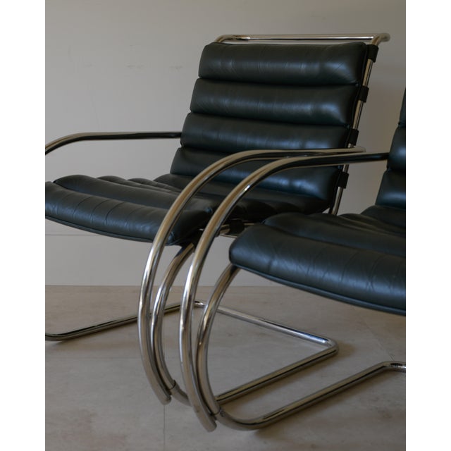Mid-Century Modern Attributed Mies Van Der Rohe Mr248LC Lounge Chairs for Knoll International, 1985 For Sale - Image 3 of 6