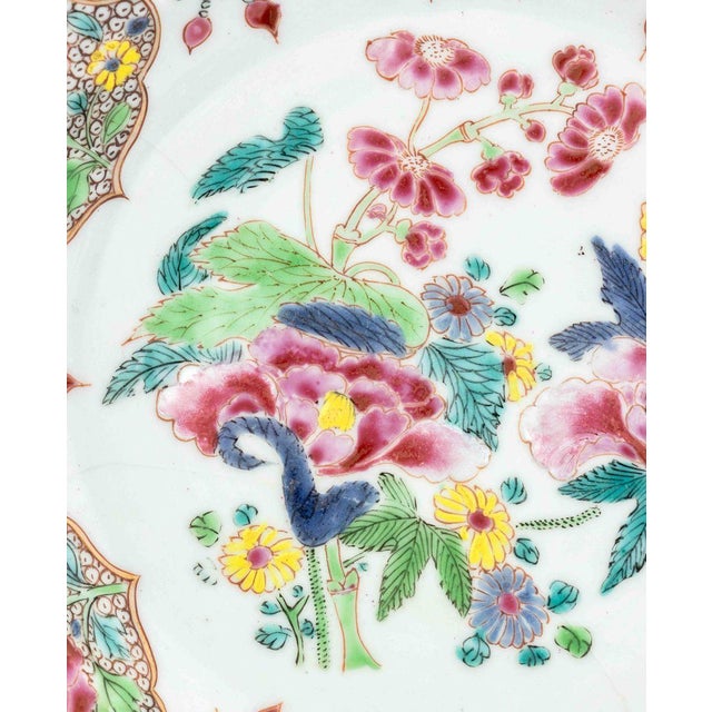Chinese Export Famille Rose Porcelain Plates, 4 For Sale - Image 16 of 18