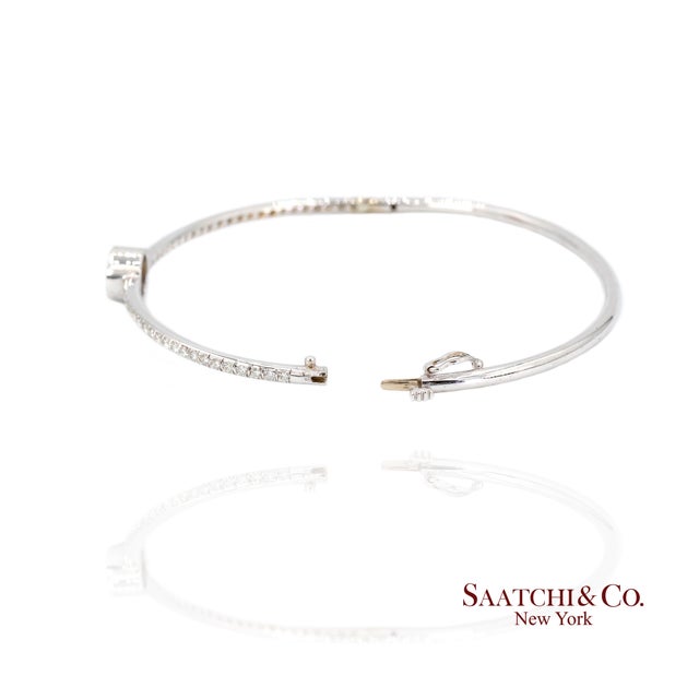 18k Diamond Bangle Bracelet Womens White Gold vs Pave Modern Fine Jewelry For Sale - Image 4 of 9