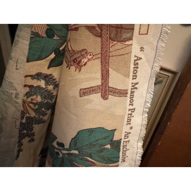 English Vintage Shcumacher ‘Aston Manor’ Linen Print Upholstery Fabric , 4 Yds For Sale - Image 3 of 5
