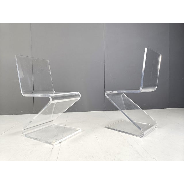 Mid-Century Modern Acrylic Glass Zigzag Dining Chairs, 1980s, Set of 2 For Sale - Image 3 of 10