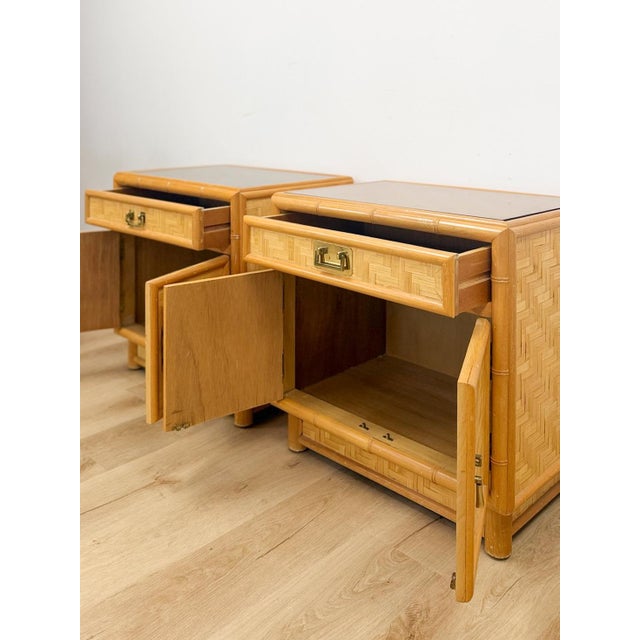 Mid 20th Century Coastal Bamboo Parquet Nightstand Pair Glass Top Hollywood Regency For Sale - Image 10 of 13