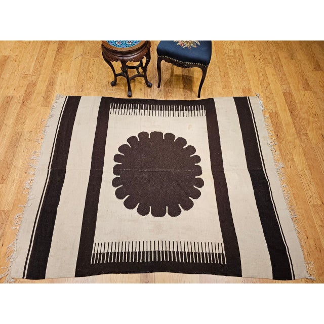 Textile Vintage Southwestern Kilim Rug, Flat-Woven Wool, Medallion Pattern, 5x7 For Sale - Image 7 of 16