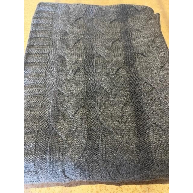 2020s Hampton Knitted Throw in Merino Wool For Sale - Image 5 of 5