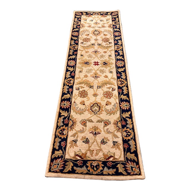 2ft 7in × 9ft Jaunty Legacy Collection Le-75 Wheat Wool Runner Rug For Sale