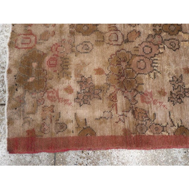 Galerie Shabab Collection Mid-20th Century Turkish Anatolian Throw Rug For Sale In New York - Image 6 of 9
