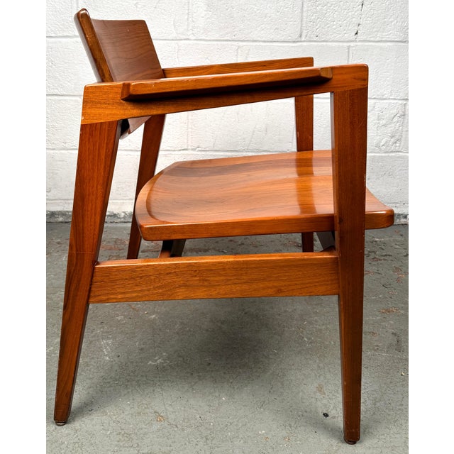 Gunlocke Mid-Century Walnut Chair by Gunlocke For Sale - Image 4 of 12