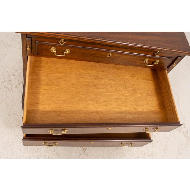 Brown Henkel Harris 4 Drawer Mahogany Server Bachelor Chest For Sale - Image 8 of 18