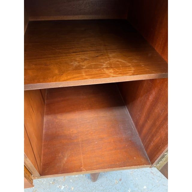 Mid-Century Sculpted Walnut Credenza by Young Manufacturing, Attributed For Sale - Image 13 of 17
