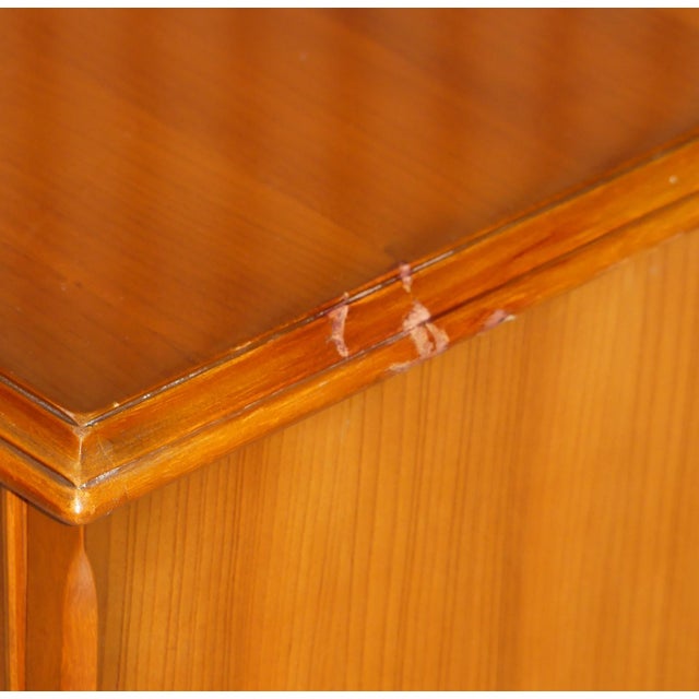 English Yew Chest of Drawers with Retractable Doors and Oval Fittings from Heldense For Sale - Image 9 of 17