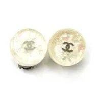 Contemporary Chanel Vintage Silver CC Ivory Resin Glitter Clip on Earrings - 2 Pieces For Sale - Image 3 of 4
