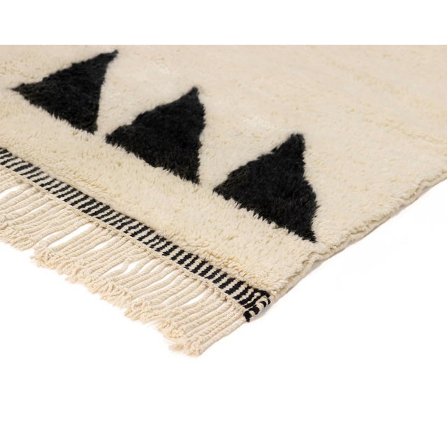 Contemporary Hand-Knotted Wool Rug by Azele Studio For Sale - Image 3 of 9