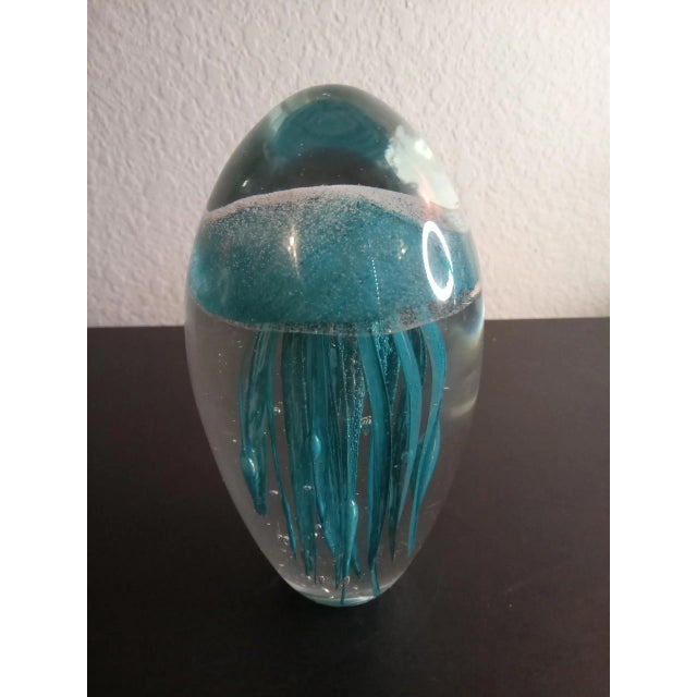 1980s 1980s Clear Glass Blue Jellyfish Oval Paperweight For Sale - Image 5 of 6