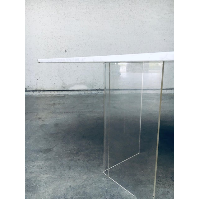 White Minimalist Marble Floating Dining Table, Italy, 1970s For Sale - Image 8 of 18