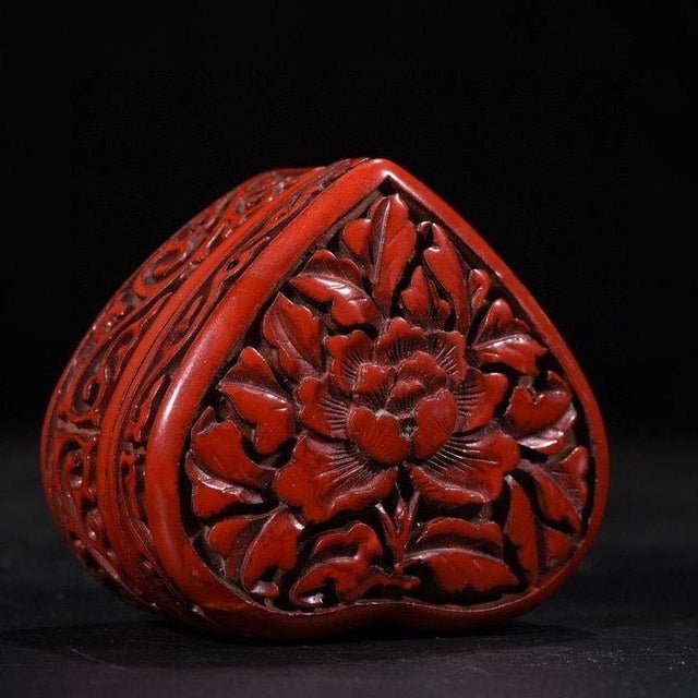 Vintage Chinese Carved Cinnabar Lacquer Jewelry Box With Floral Motif For Sale - Image 4 of 9