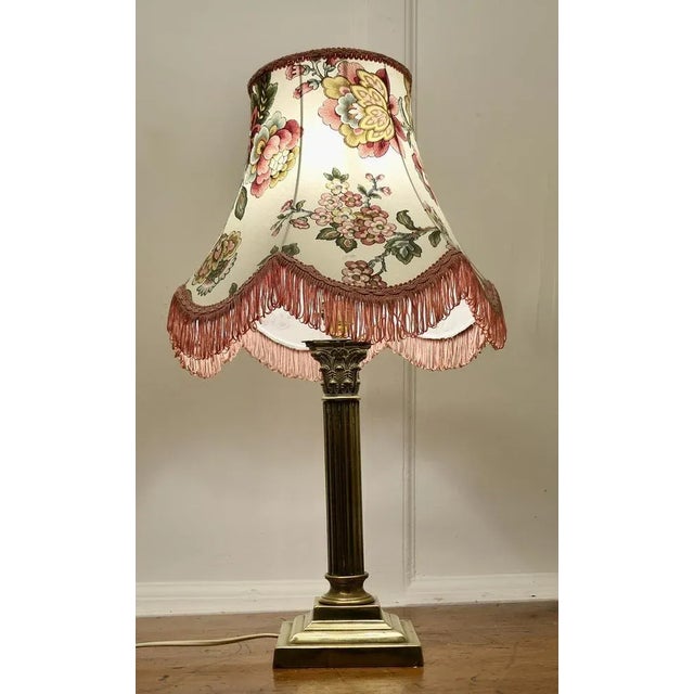 Corinthian Column Brass Table Lamp with Scalloped Linen Shade, 1920s For Sale - Image 4 of 7