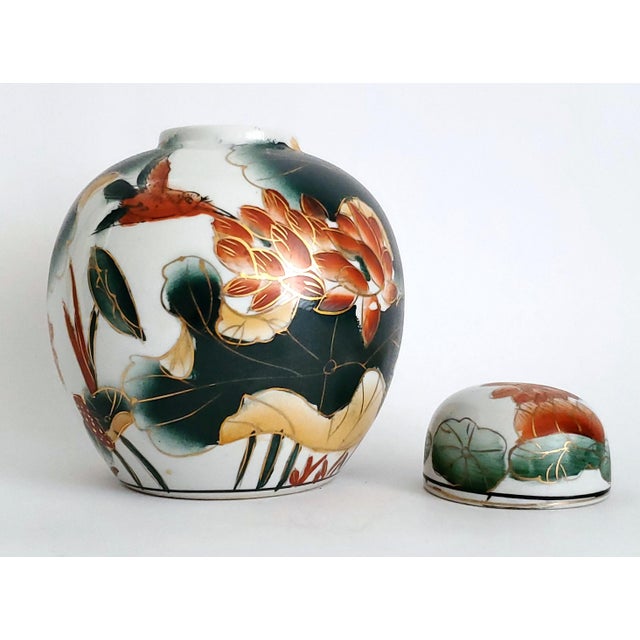 Vintage Chinese Porcelain Ginger Jar With Hummingbird For Sale In Miami - Image 6 of 12