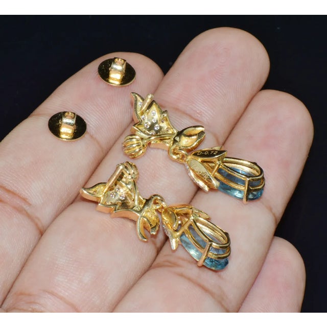 Certified Natural 5.67Cts VS F Diamond Aquamarine 18K Gold Dangle Earrings, A Pair For Sale - Image 10 of 10