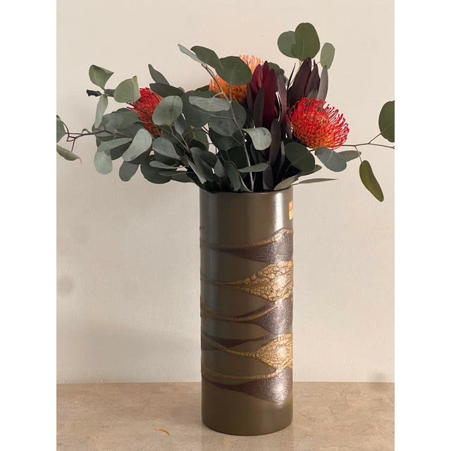 Ceramic Mid Century Modern Lava Glaze “Earthwrap” Ceramic Vase by Haeger, Circa 1965 For Sale - Image 7 of 12