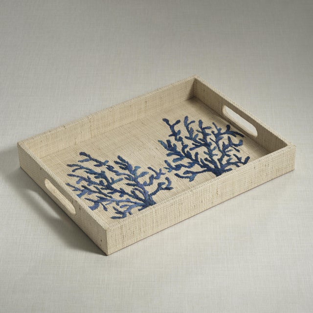 Coral Lagoon Natural Fiber Raffia Serving Tray For Sale - Image 4 of 6