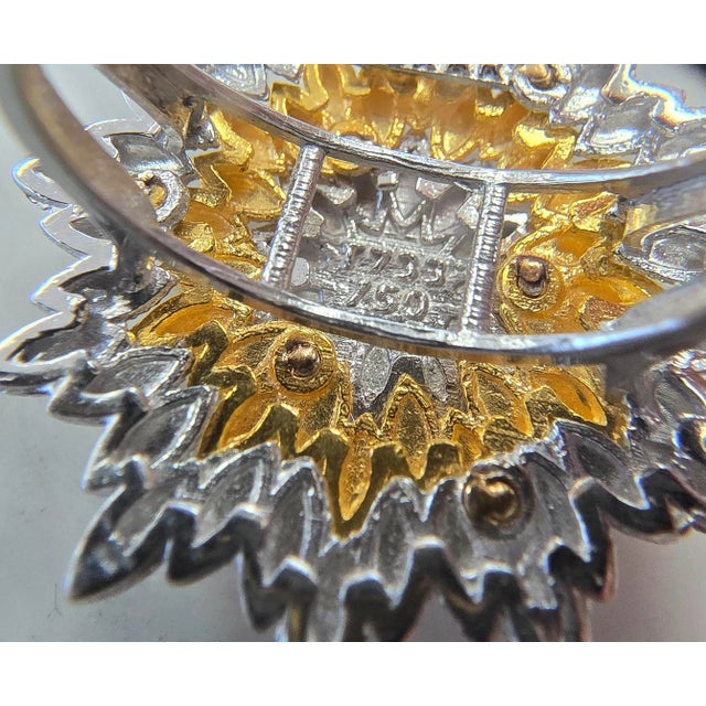 Metal 1980s 18k 2 Tone Gold Diamond Cut Sunflower Ring, Size 7.5 For Sale - Image 7 of 7
