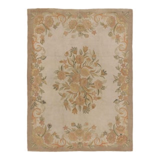 Antique 20th Century Hooked Rug in Beige With Garden Bouquet Design - Rug & Kilim For Sale