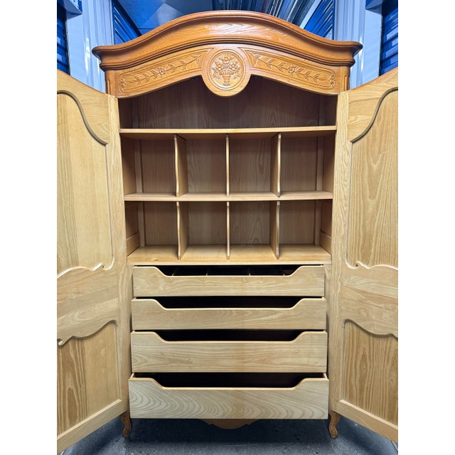 1990s Henredon “Four Centuries” Carved Oak Armoire For Sale In New York - Image 6 of 12