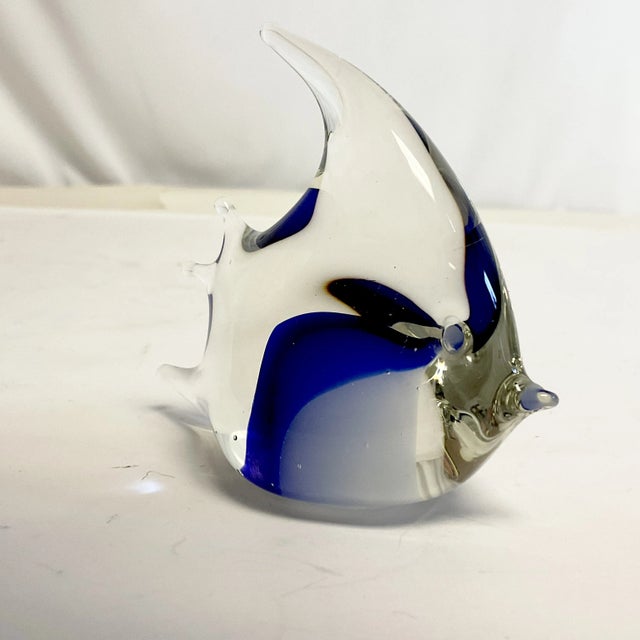 Mid-Century Coastal Boho Chic Italian Murano Style Fish Paperweight. For Sale - Image 6 of 10