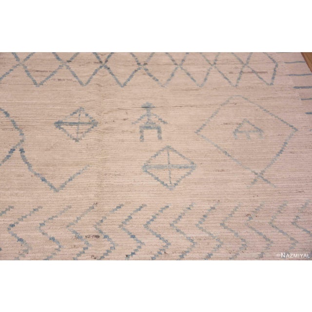 Nazmiyal Collection Contemporary Fine Line Design Area Rug 9 Ft 10 in X 13 Ft 10 In For Sale - Image 4 of 8