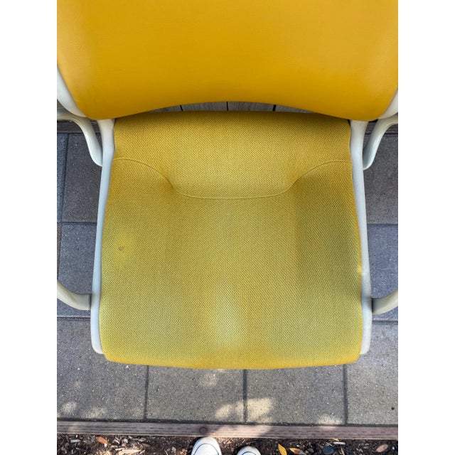 Metal Vintage Mid-Century Steelcase Yellow Rolling Office Desk Arm Chair For Sale - Image 7 of 13