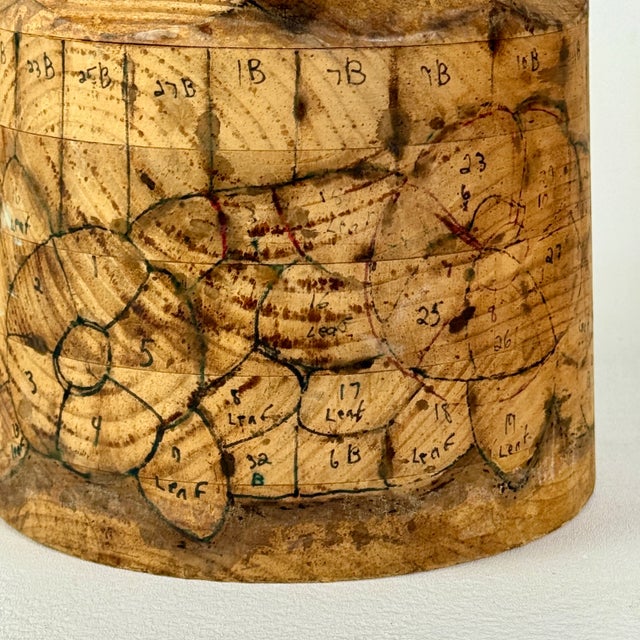 Wood Rare to Market Vintage Round Wooden Stained Glass Template Form For Sale - Image 7 of 8