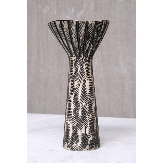 Black Calypso Relief Earthenware Vase by Mari Simmulson for Upsala Ekeby, Sweden, 1950s For Sale - Image 8 of 10