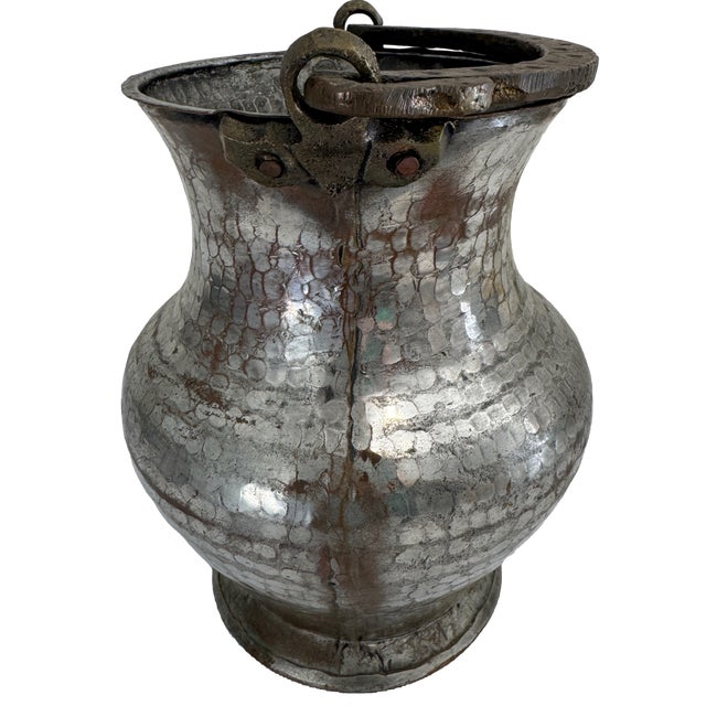 19th-Century South Indian Hand-Hammered Copper Water Vessel With Chased Rim For Sale - Image 14 of 16