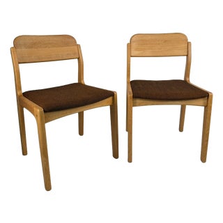 Dining Chairs in Oak by Henning Kjærnulf for Vejle Mobelfabrik, Denmark, 1960s, Set of 2 For Sale