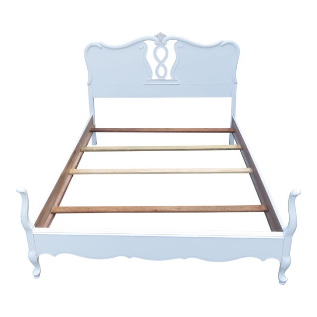 French Shabby Chic Painted White Carved Full Size Bed 6446 For Sale