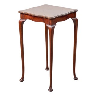 1930s Square Mahogany Scallop Side Table With Padded Feet For Sale