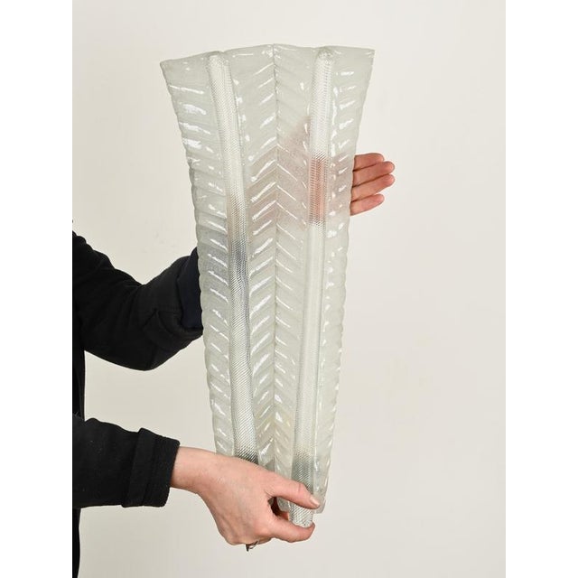 Double-Leaf Murano Glass and Brass Sconce, Italy, 1940s For Sale - Image 6 of 15